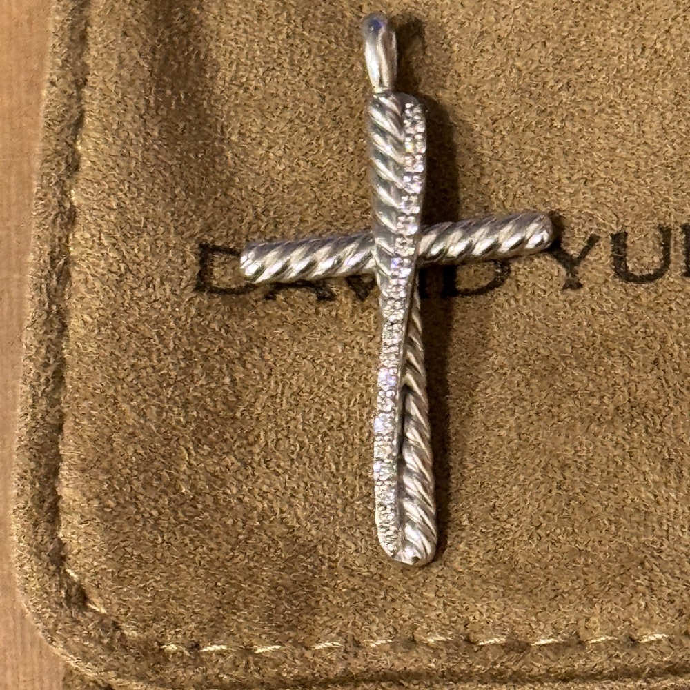 DAVID YURMAN Diamond Crossover Cross Pendant
